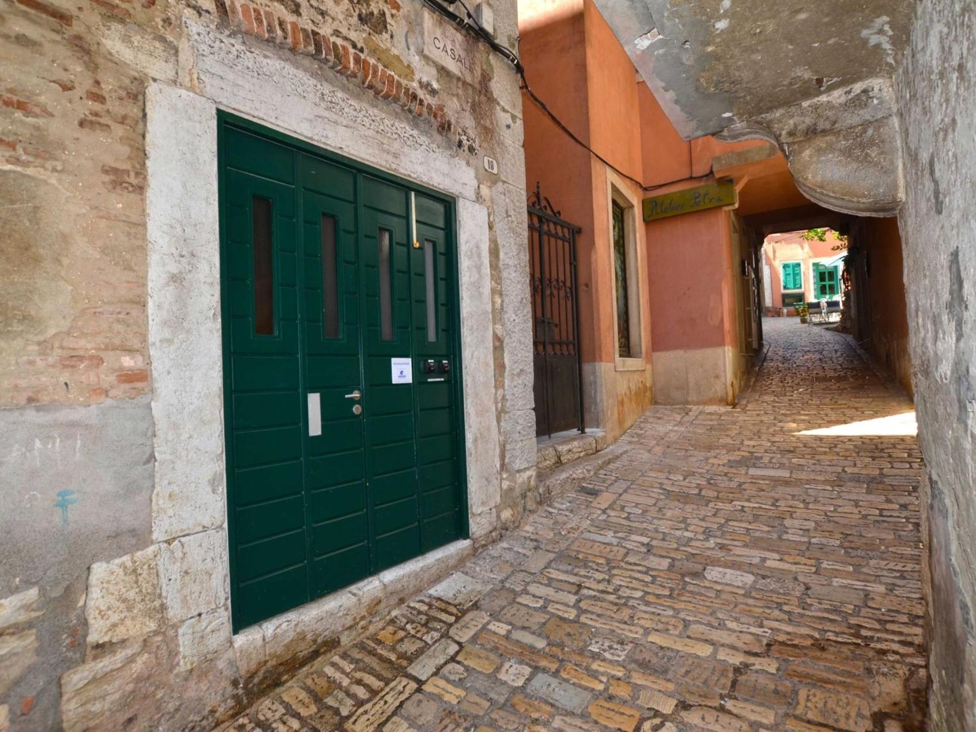 Apartman Modern And Cozy Old Town - *